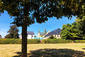 Benediktinerkloster Huysburg: Klostergarten/Open-air-Konzertfläche (Foto: Promo)